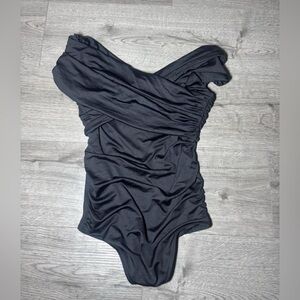 Abercrombie and fitch off the shoulder ruched black bodysuit size XS
